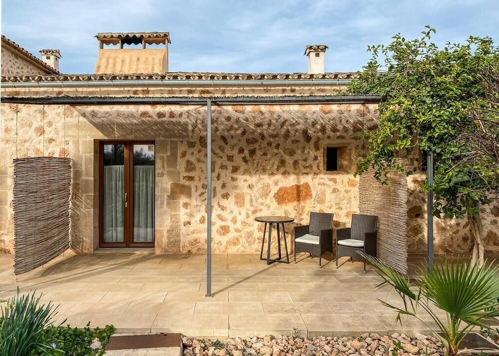 Фото Bennoc Petit Hotel