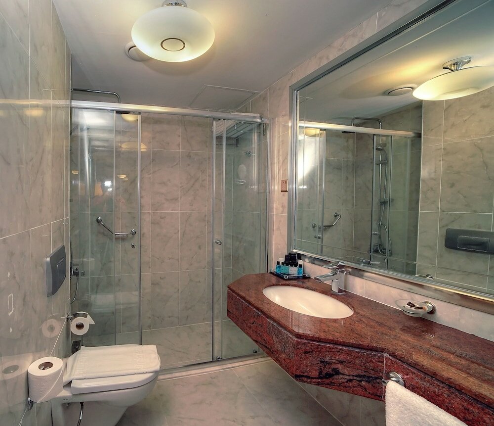 Фото Jasmine Court Hotel & Casino
