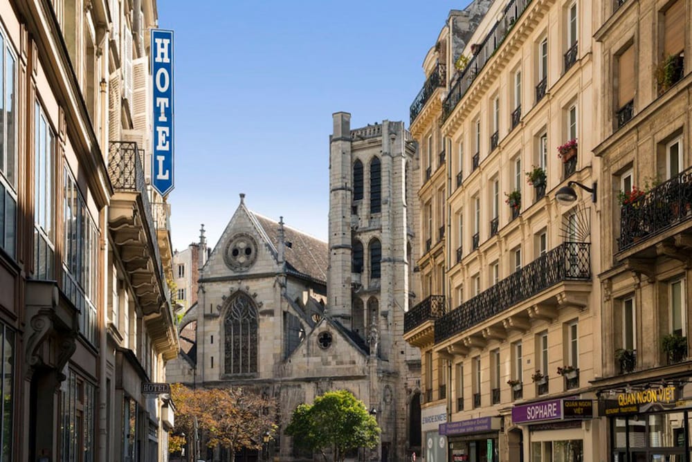 Фото отеля 1