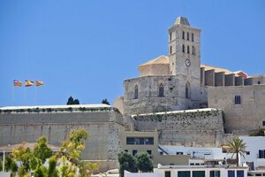 Гостиница Ryans La Marina