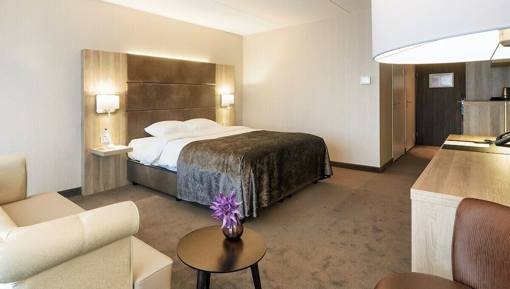 Фото Van der Valk Hotel Breda