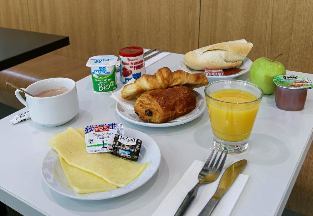 Фото B&B Hôtel Marseille Euromed