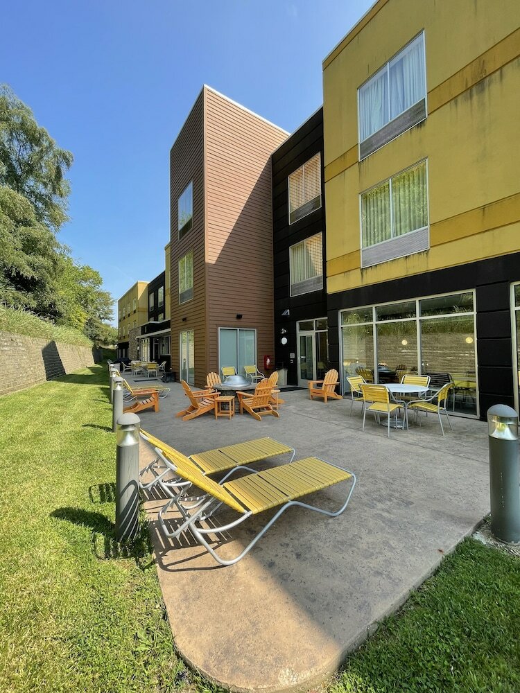 Фото Fairfield Inn & Suites Athens