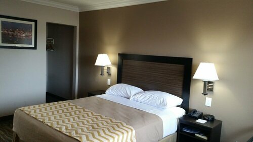 Гостиница Travelodge by Wyndham Eureka в Юрике