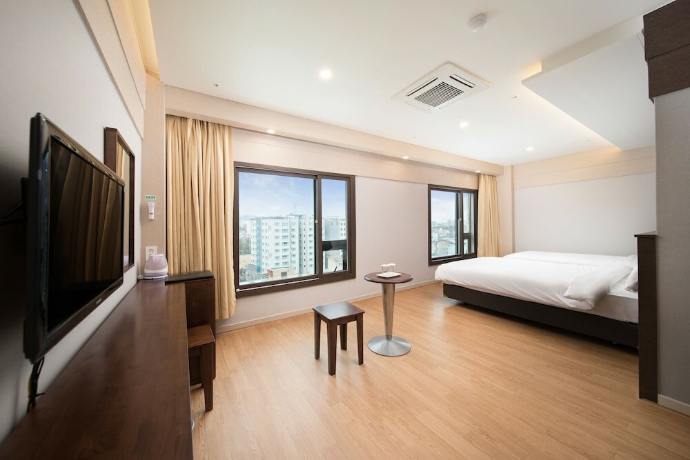 Фото Jeju Palace Hotel