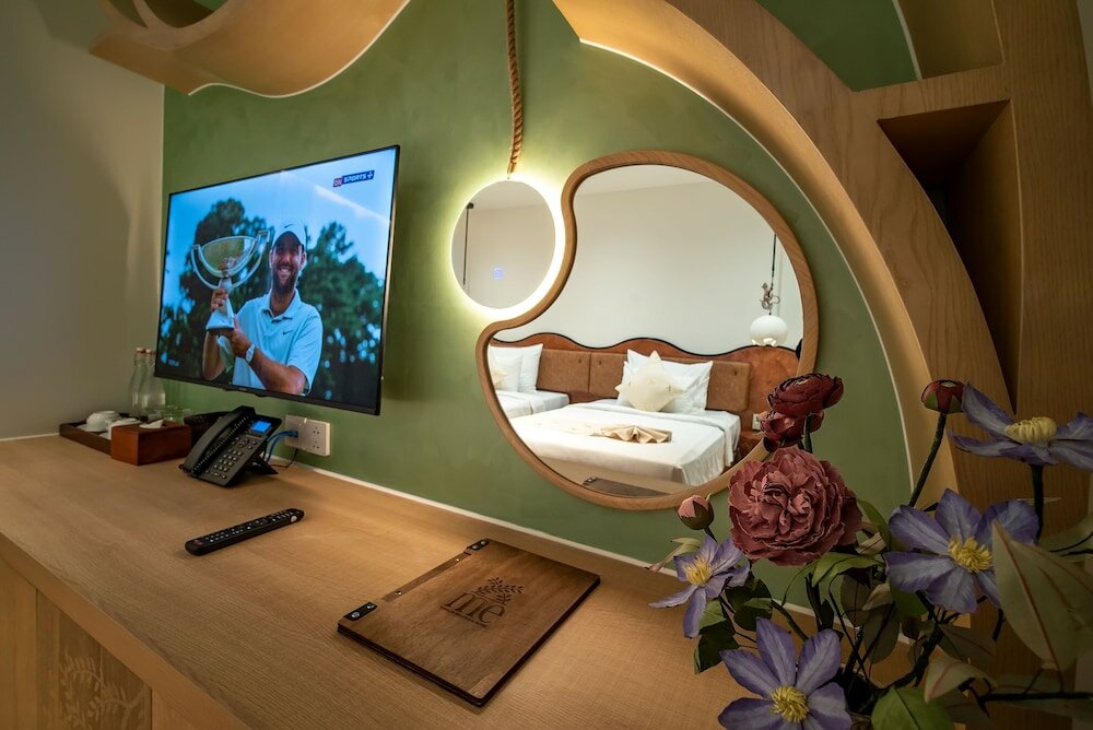 Фото Me Saigon Boutique Hotel