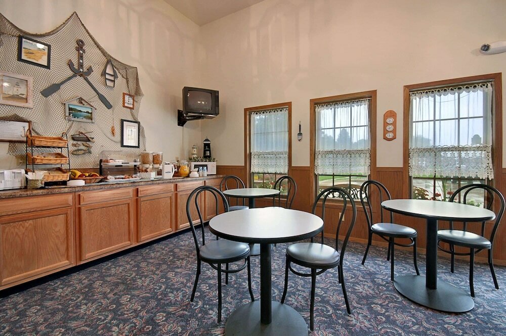 Фото Super 8 by Wyndham Pella