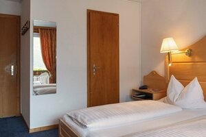 Hotel Bellevue - Traditional Swiss Hideaway (Bern, Interlaken, Stäublisegg), hotel