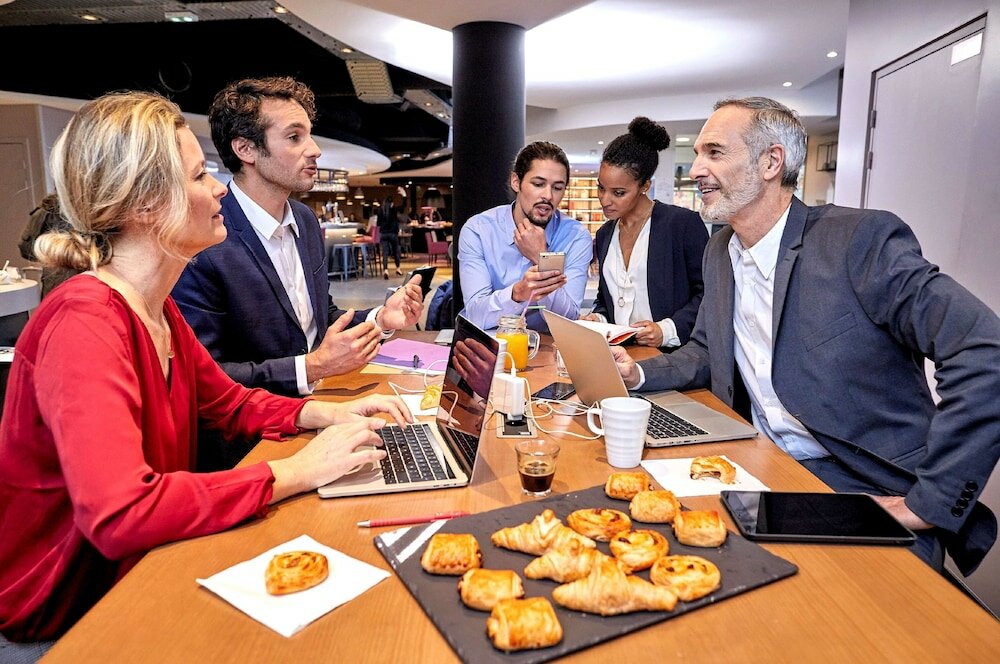 Фото Campanile Aix En Provence Sud - Pont De L'arc