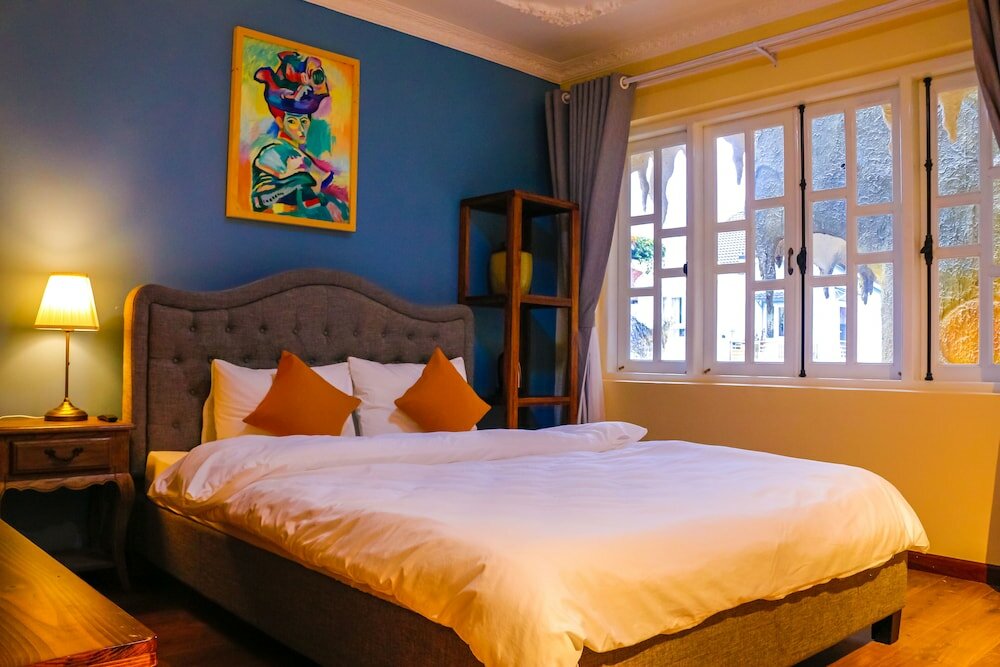 Фото Crazy House