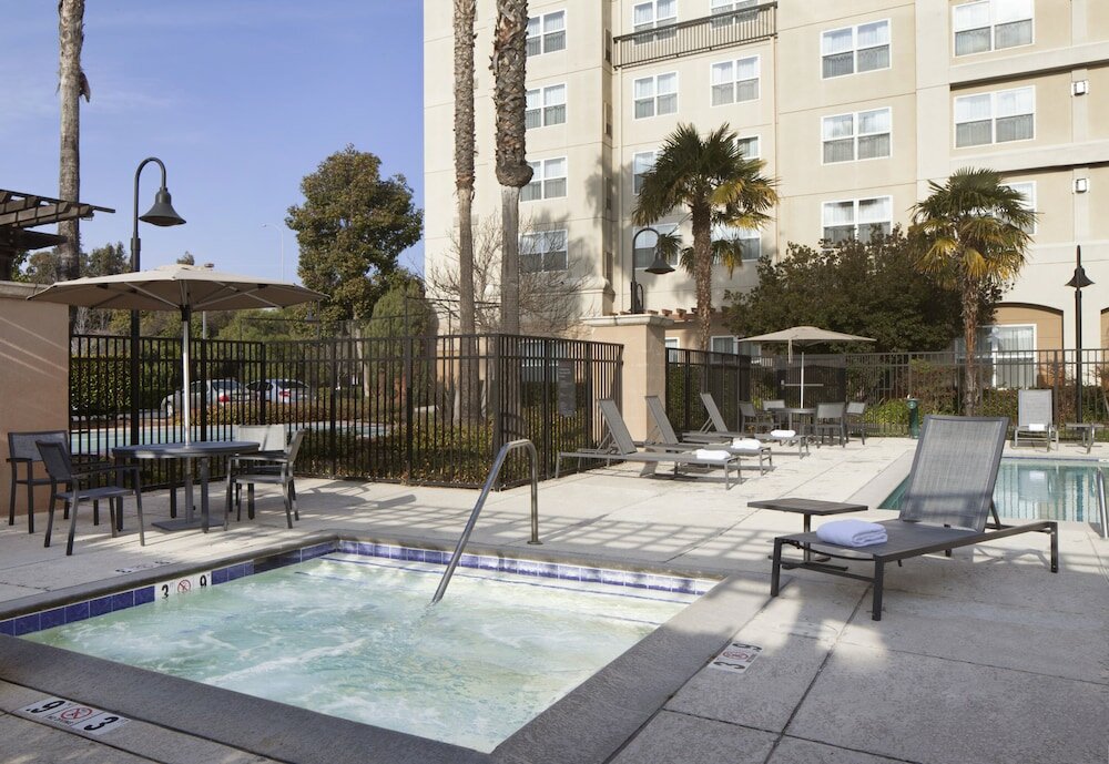 Фото Residence Inn by Marriott Newark Silicon Valley