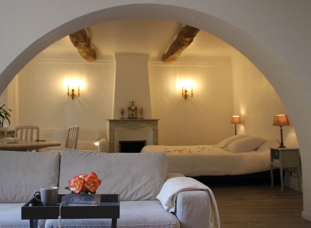 Фото Maison Carles BnB