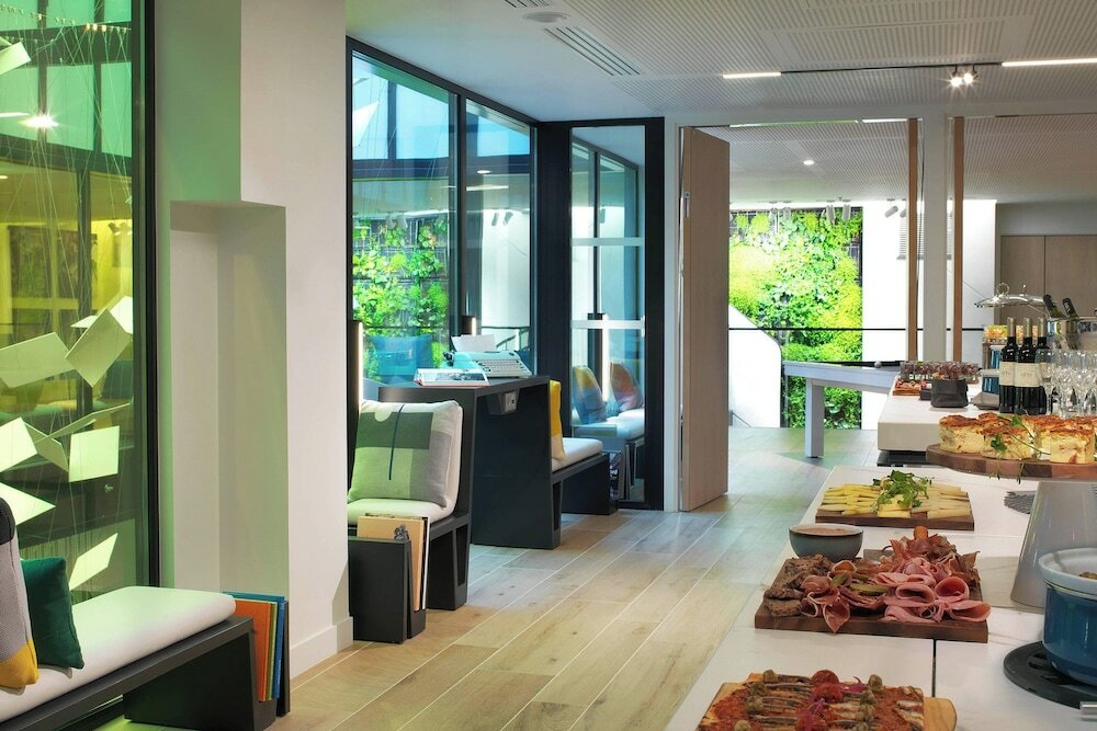 Фото Courtyard by Marriott Paris Gare de Lyon