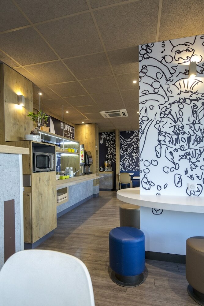 Фото Ibis Budget Marseille Timone