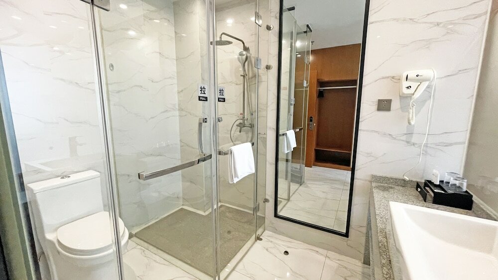 Фото Shanghai Linyin Holiday Hotel