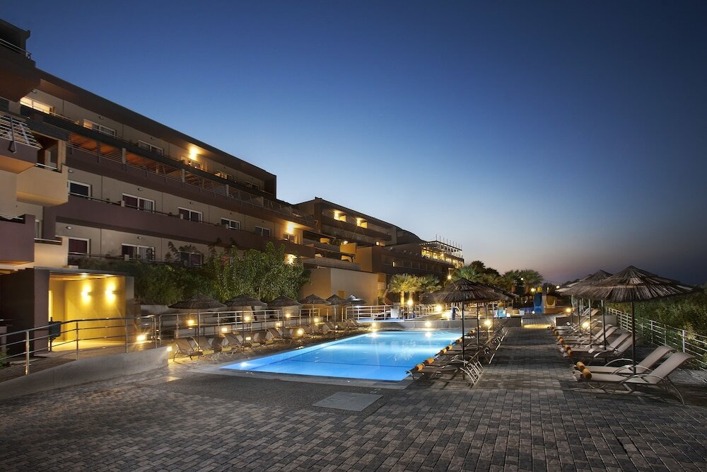 Фото Blue Bay Resort Hotel