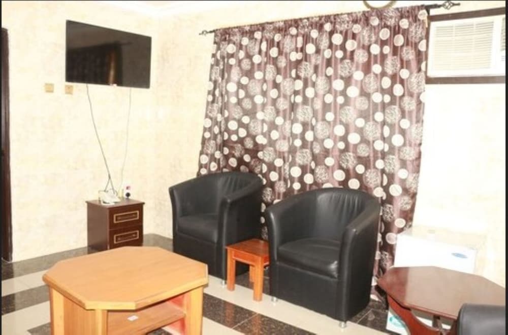 Фото Cute Villa Hotel and Suites