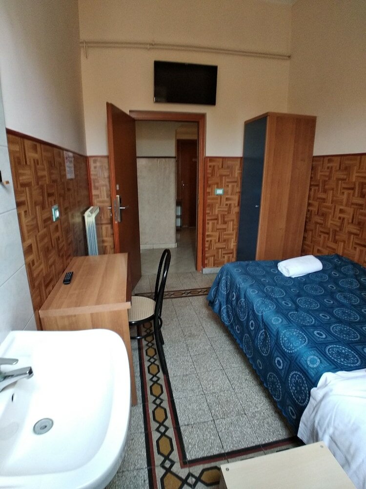 Фото Cressy Hotel