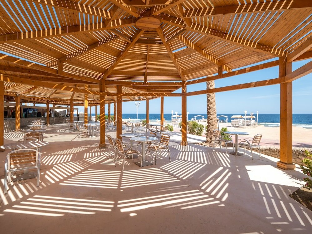 Фото Serenity Alpha Beach