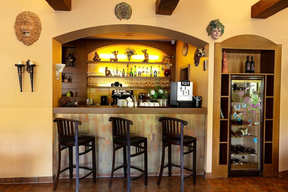 Фото Hotel Max Inn