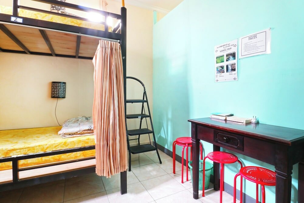 Фото Downtown Monkey Forest - Hostel