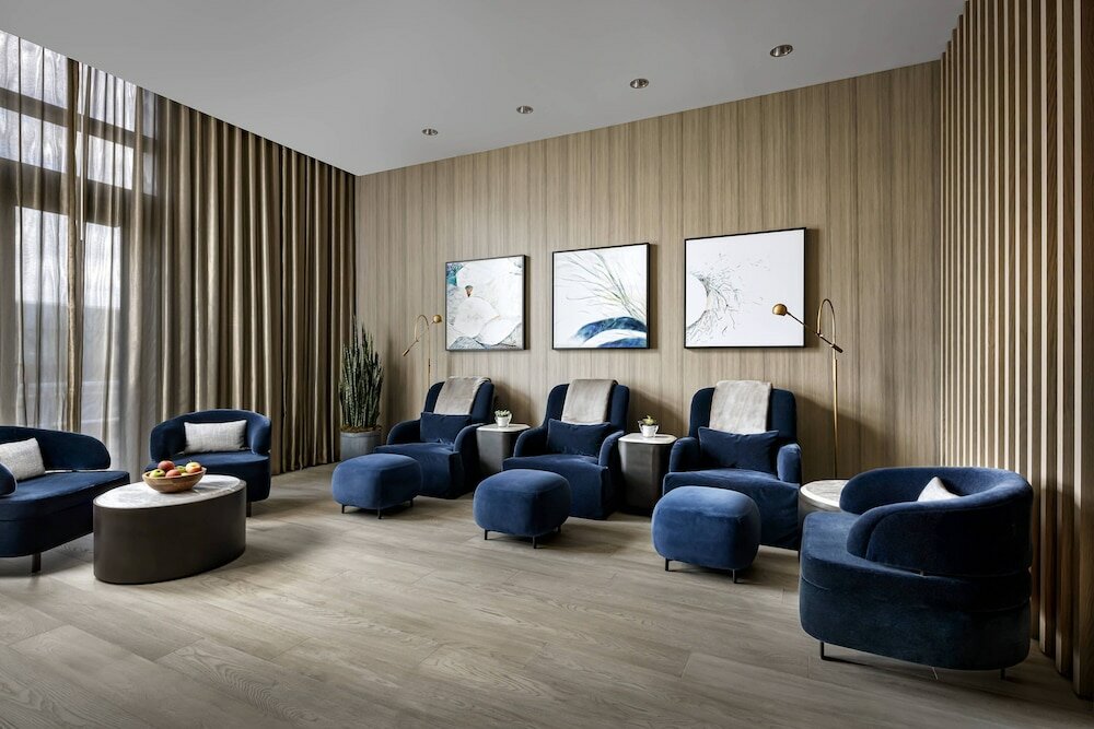 Фото Jw Marriott Edmonton Ice District