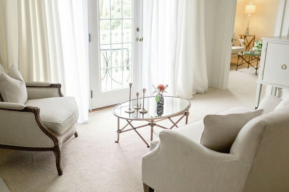 Фото Fairville Inn