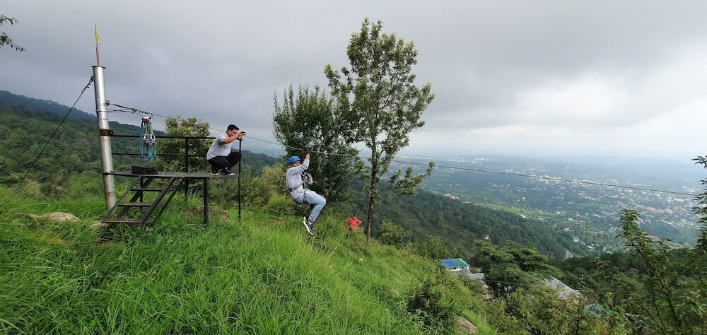 Фото Quartz Himalayan Brothers