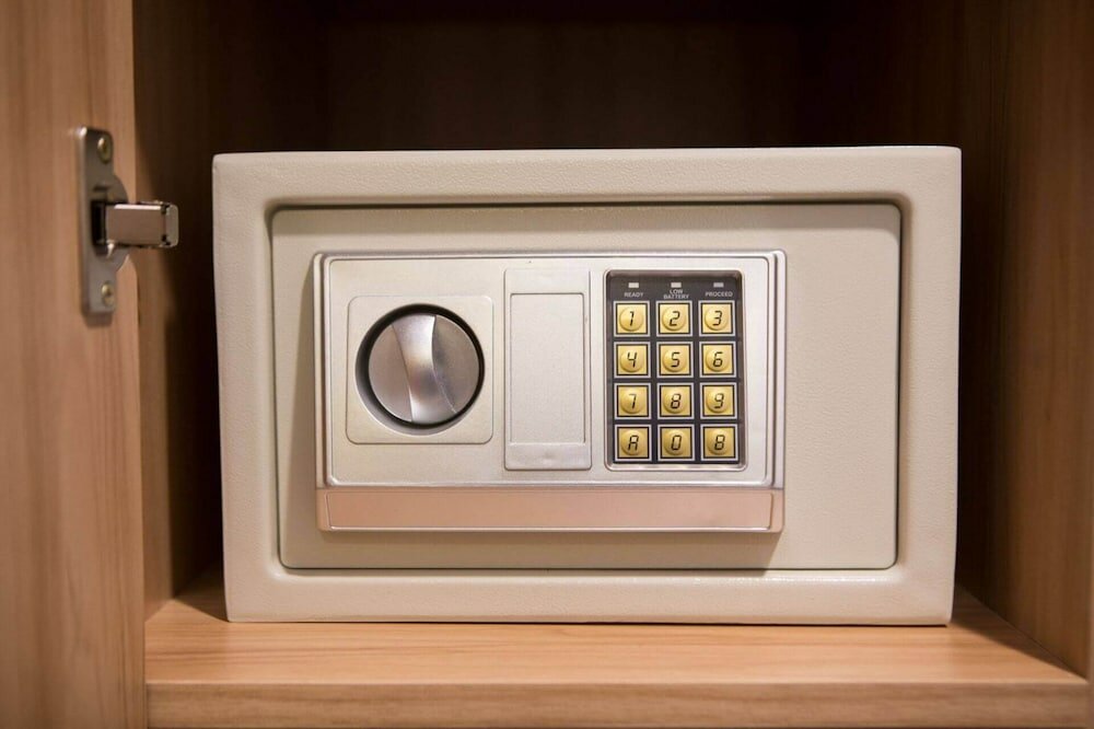 Фото Dee Prom Pattaya Hotel