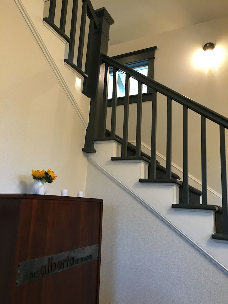 Фото The Alberta Petite Hotel