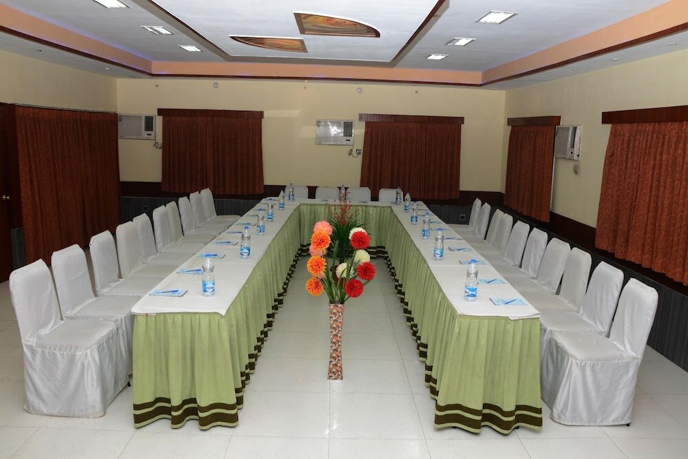 Фото Отель Executive Tower