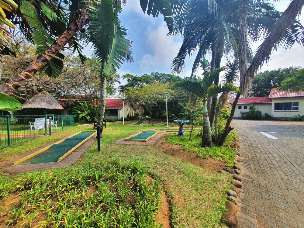 Фото First Group La Rochelle