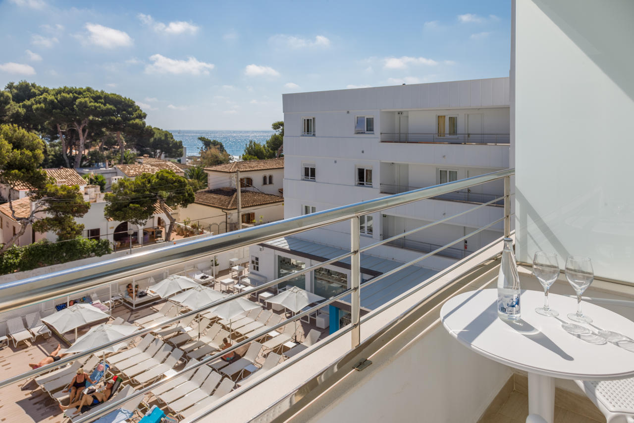 Фото Welikehotel Triton Beach Hotel