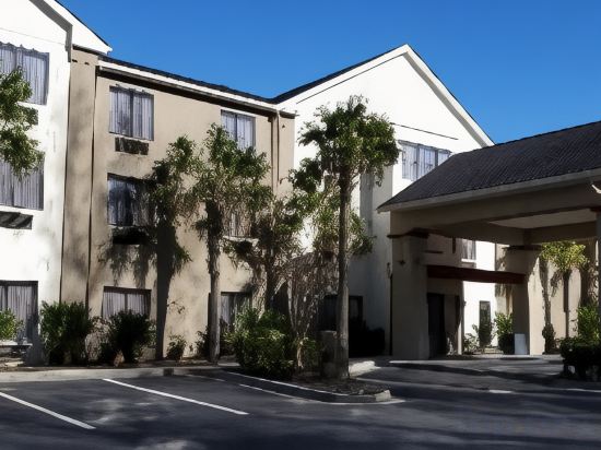 Фото Best Western Magnolia Inn and Suites