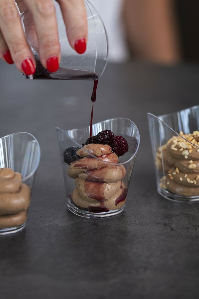 Фото International