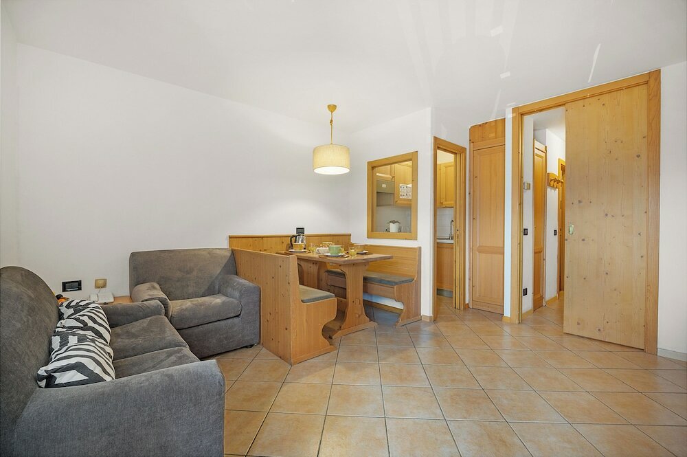 Фото Aparthotel Majestic