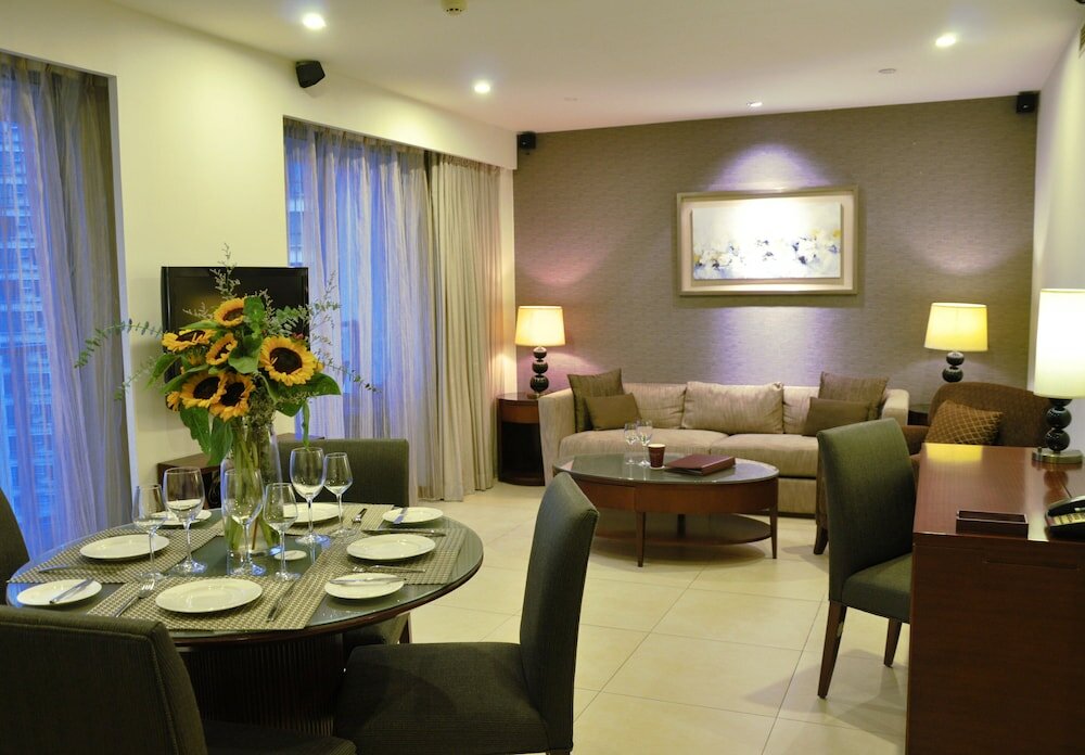 Фото Oakwood Residence Shanghai