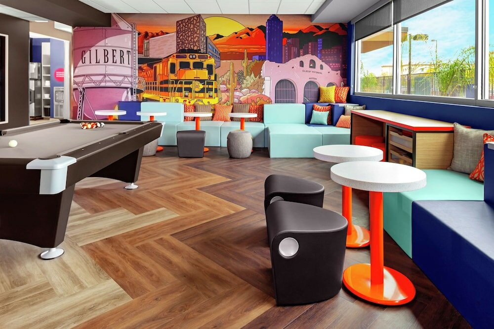 Фото Tru by Hilton Gilbert