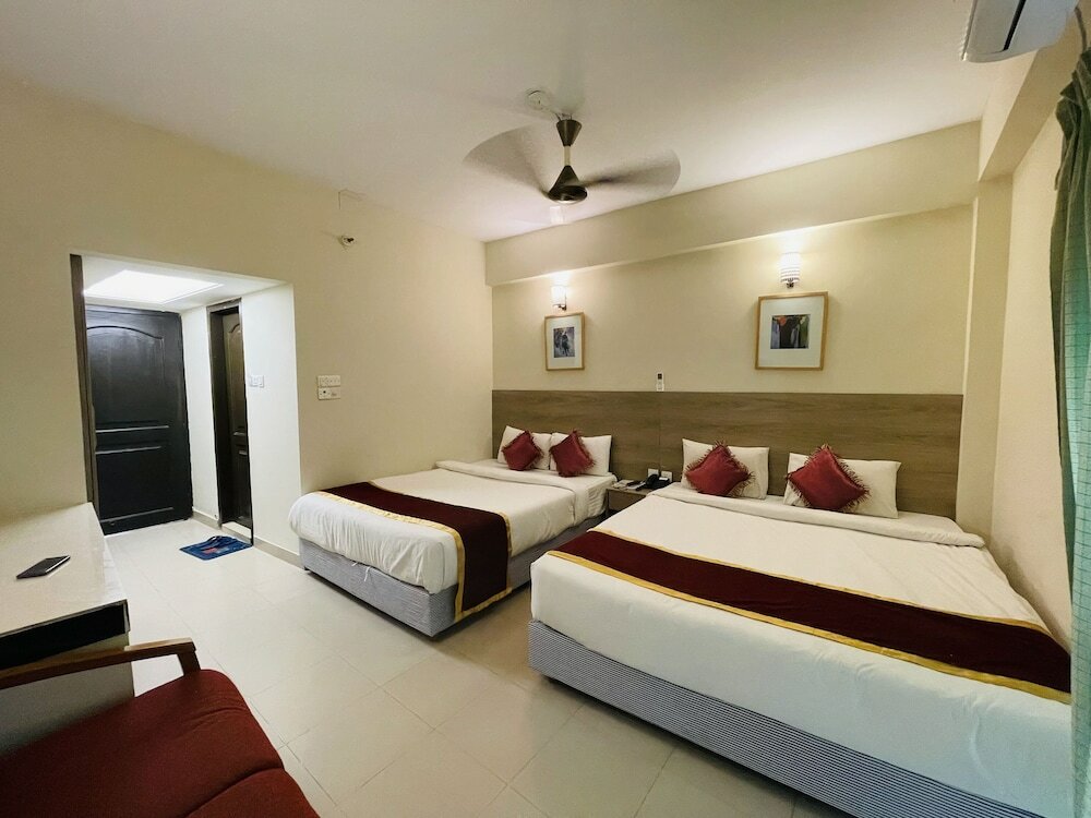 Фото Hotel Kollol by J & Z Group