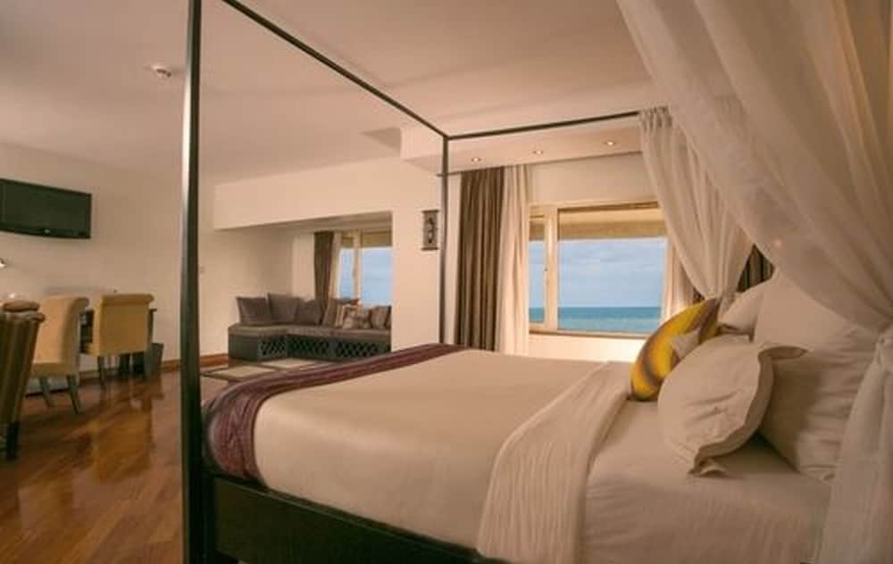 Фото Hotel Bon Voyage