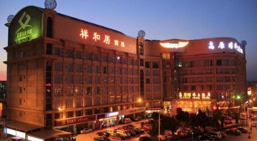 Фото отеля 1