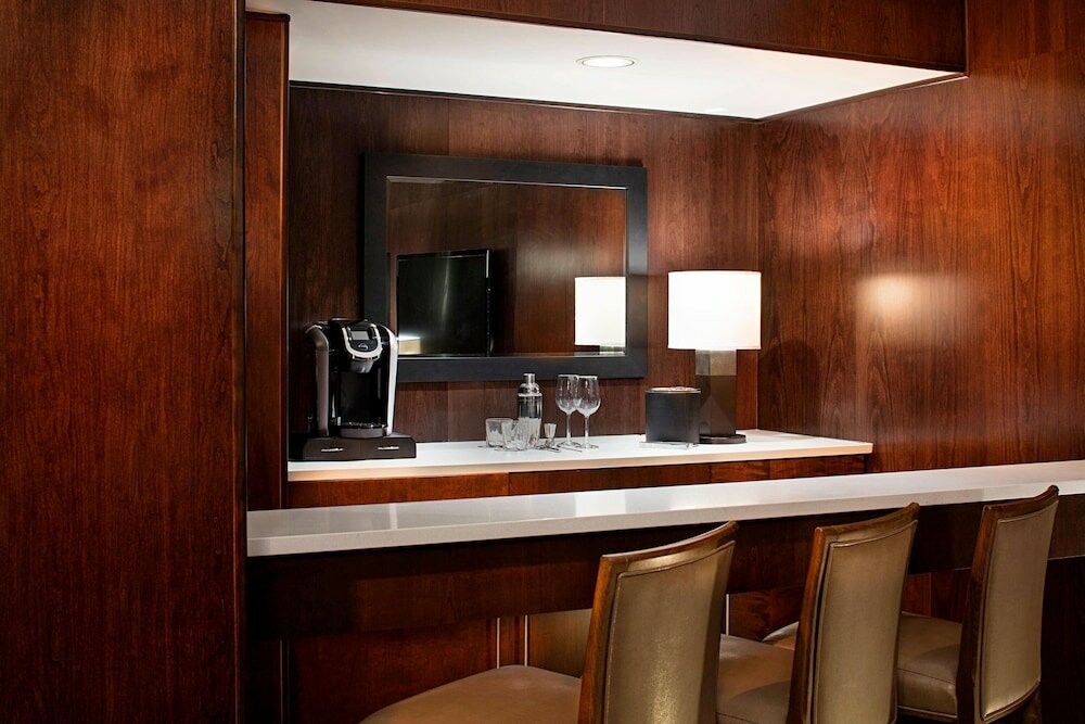 Фото Delta Hotels by Marriott Edmonton South Conference Centre