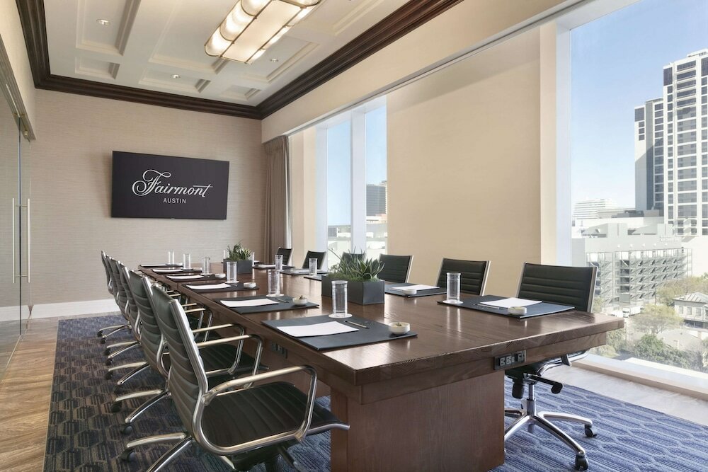 Фото Fairmont Austin