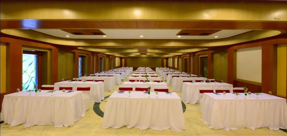 Фото The Chariot Resort & SPA