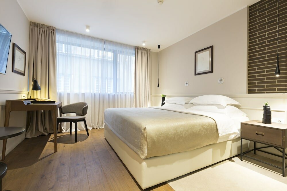 Фото отеля 2