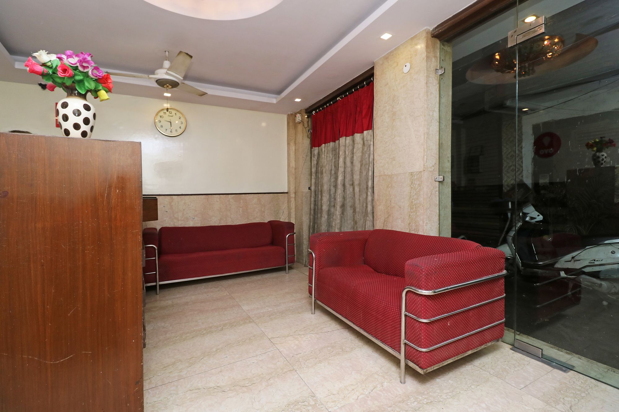 Фото Oyo 5494 Hotel Odeon Continental