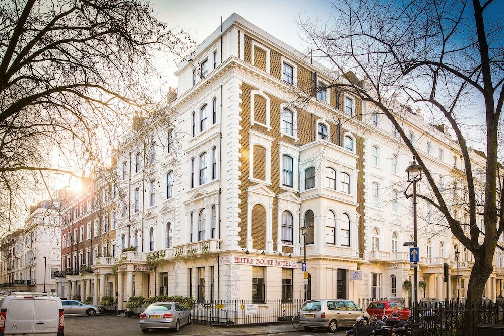 Фото Mitre House Hotel