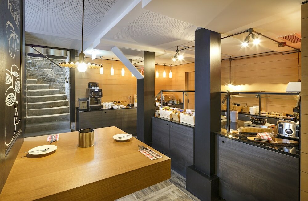 Фото Swiss Night by Fassbind