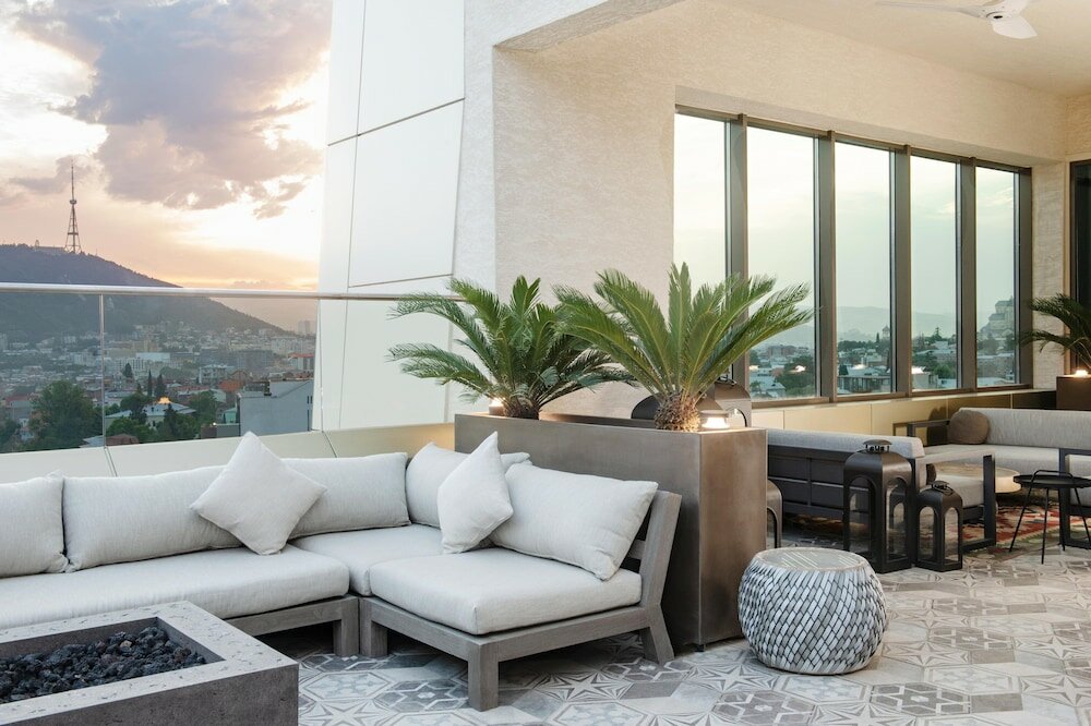 Фото Sheraton Grand Tbilisi Metechi Palace