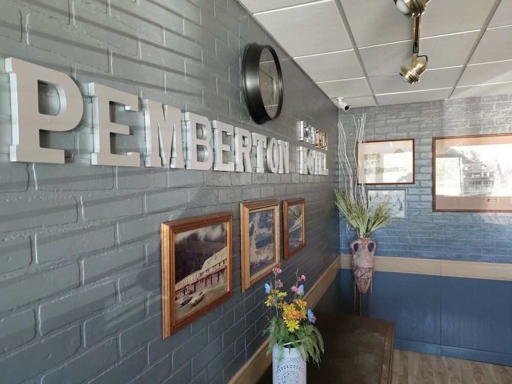 Фото Pemberton Hotel